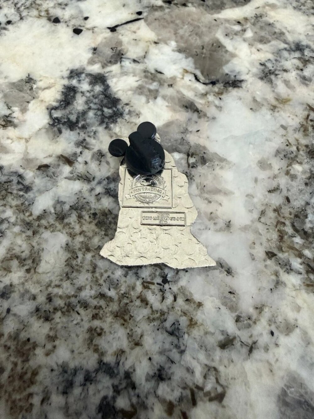 Disney Pin R2-MK Star Wars 2010 Mickey Droid R2-D2 - Picture 2 of 2
